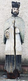 9 pav. Šv. Jono Nepomuko skulptūra prieš atiduodant į P. Gudyno restauravimo centrą, 2003 m. (...jpg