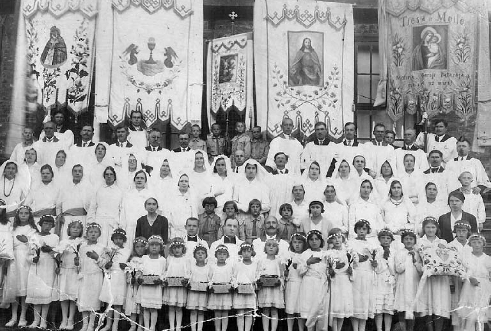 10 il. Po šv. Mišių mąstant apie būsimą šventovę, 1932 m. rugpjūčio 3 d., Kauno Kristaus Prisikėlimo bažnyčios ir parapijos archyvas