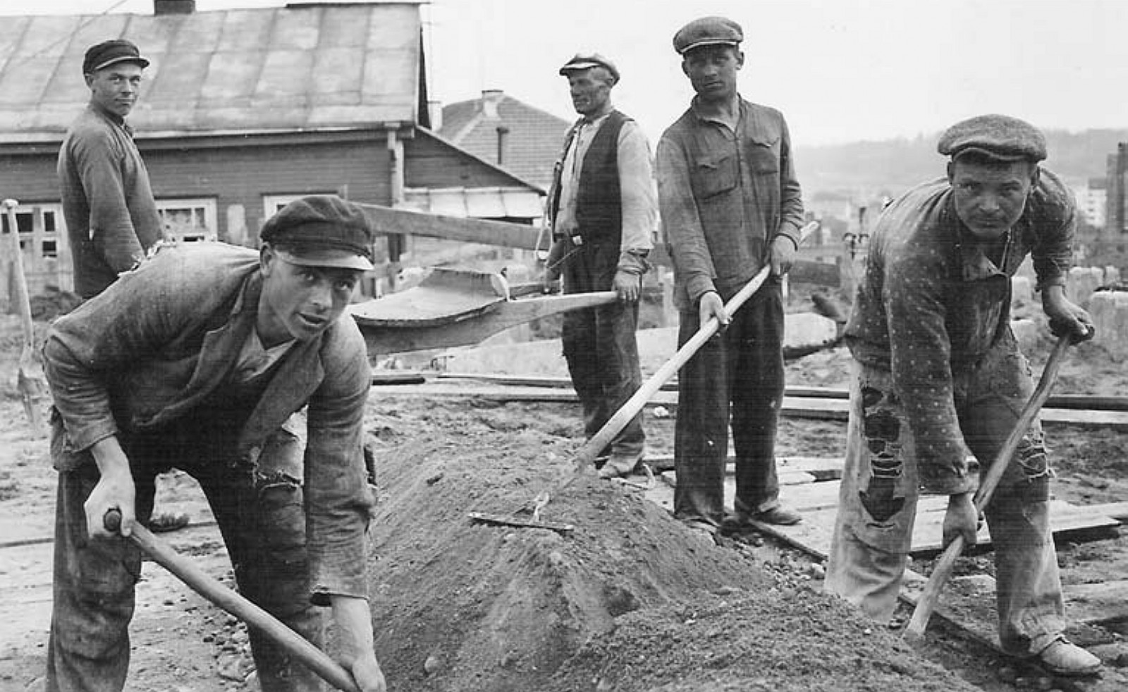 3 il. Taip pradėta bažnyčios statyba, 1934, Kauno Kristaus Prisikėlimo bažnyčios ir parapijos archyvas