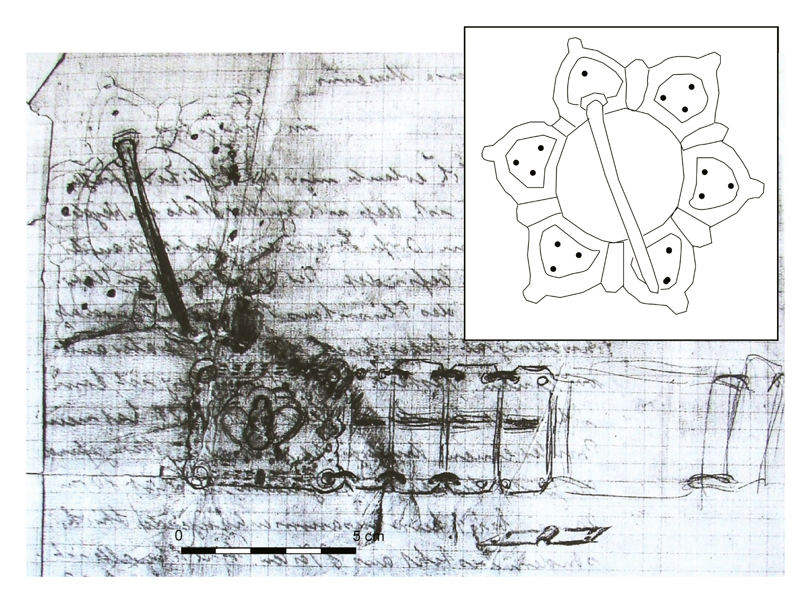 3 pav. H. Bratkaus 1929 m. laiške „Prussia“ muziejui nupiešti Šyšos Švedkapių radiniai: viršuje kairėje segė, žemiau metalinio diržo fragmentas. Baltame lauke pavaizduoti segės kontūrai pagal H. Bratkaus piešinį (pagal SMB-PK/MVF, PM IXd 1, PM-A 1588/1). Mastelis žymi piešinio dydį / Fig. 3. Letter from H. Bratkus to the Prussia Museum, 1929 with sketch of the Šyša finds: top left – brooch; below – fragment of a metal belt. The outline of the brooch is shown according to Bratkus’ sketch (according to SMB-PK/MVF, PM IXd 1, PM-A 1588/1). The scale shows the size of the sketch